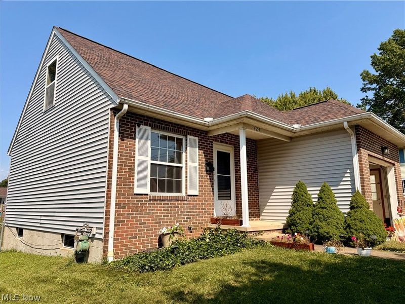 424 NE Shaw Avenue NE, Massillon, OH 44646 Photo 2