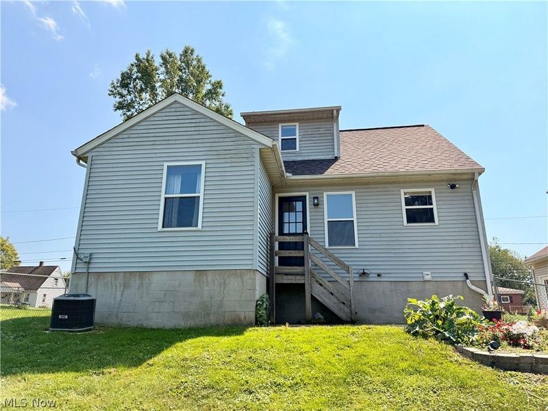 424 NE Shaw Avenue NE, Massillon, OH 44646 Photo 4