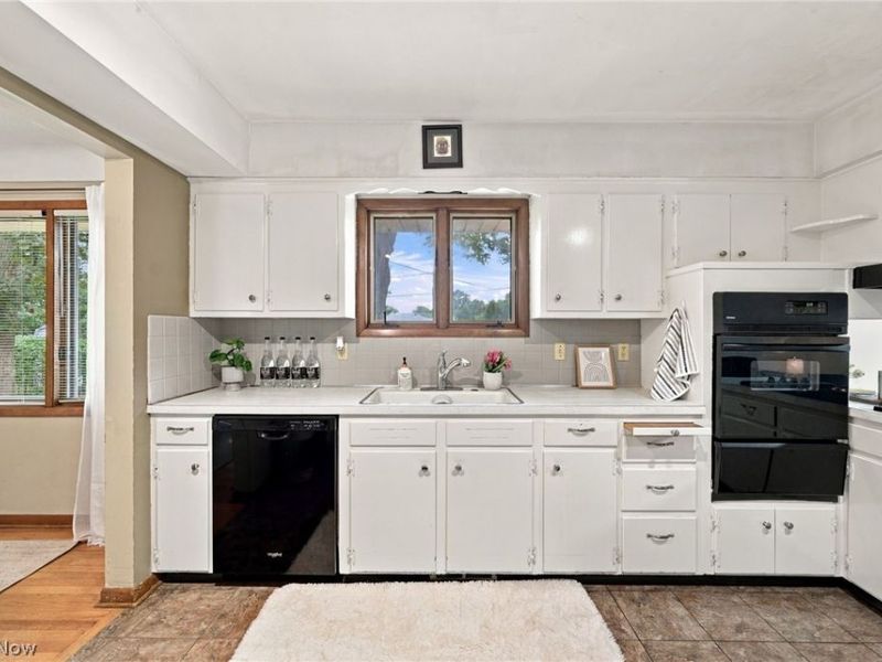 3397 Lotus Lane, Seven Hills, OH 44131 Photo 11