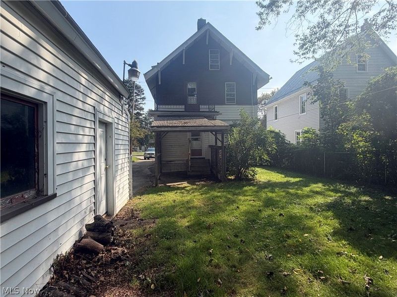 156 Aqueduct Street, Akron, OH 44303 Photo 2