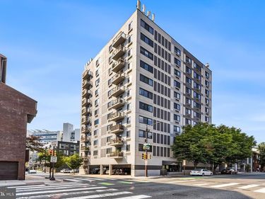 2201 CHERRY STREET, Unit 902 AND P6, PHILADELPHIA, PA 19103