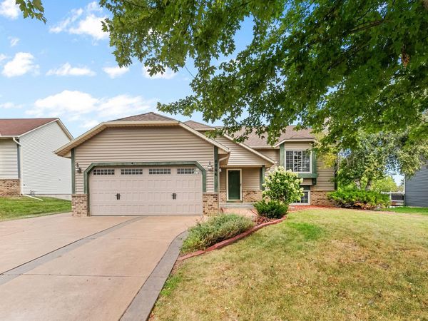 8844 Acadia Road, Woodbury, MN 55125