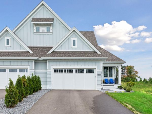 89 Spring Farm Road, North Oaks, MN 55127