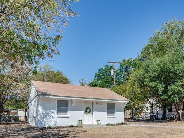 412 S Redford Lane, White Settlement, TX 76108