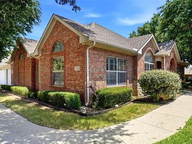 3233 Rosehaven Drive, Unit 1610, Fort Worth, TX 76116