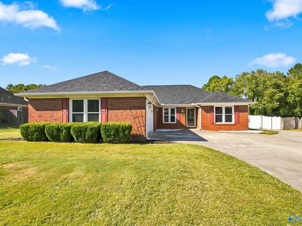 107 Calstock Court NW, Huntsville, AL 35810