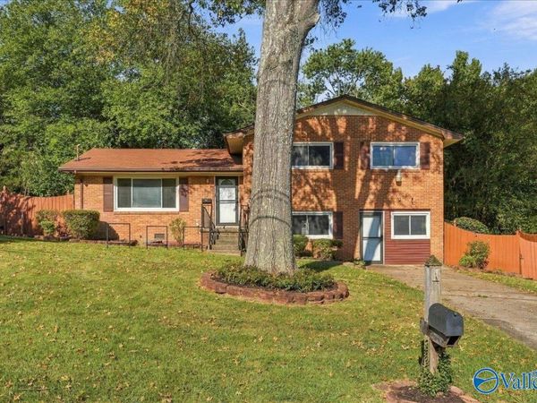 3203 Sweetbriar Road NW, Huntsville, AL 35810