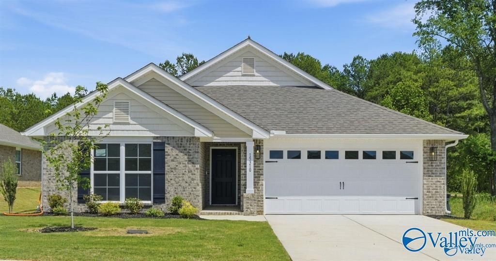 176 Ridgeland Trail, Huntsville, AL 35810 Main Photo