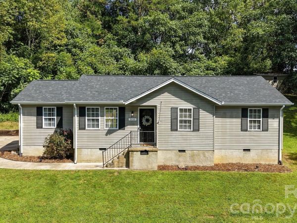 5118 W Piedmont Circle, Conover, NC 28613
