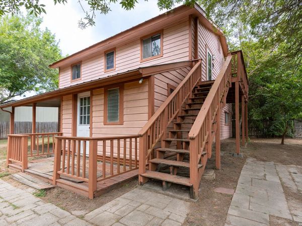 2114 TERMINAL LOOP RD, McQueeney, TX 78123