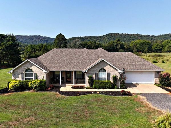 126 Apple Blossom Lane, Mena, AR 71953