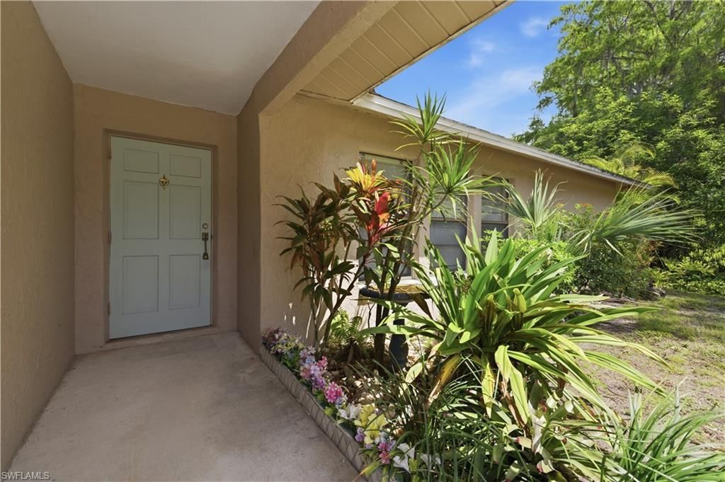 5681 Bur Oaks Ln, Naples, FL 34119 Photo