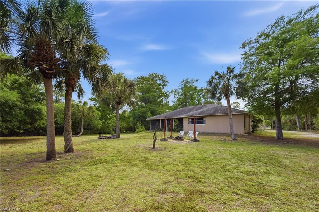 5681 Bur Oaks Ln, Naples, FL 34119 Photo