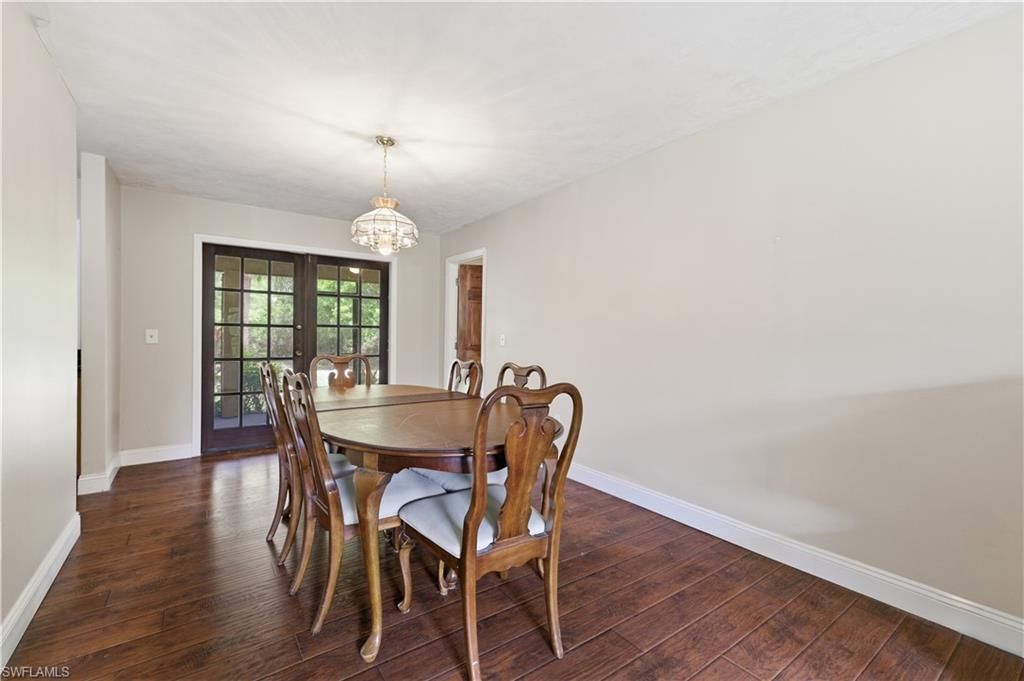 5681 Bur Oaks Ln, Naples, FL 34119 Photo