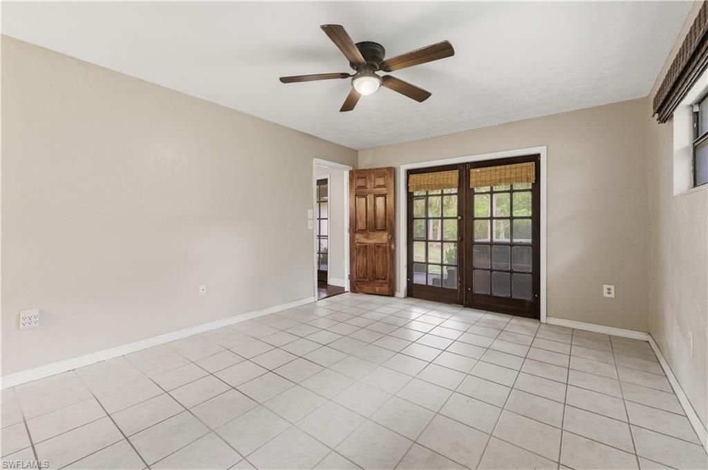 5681 Bur Oaks Ln, Naples, FL 34119 Photo