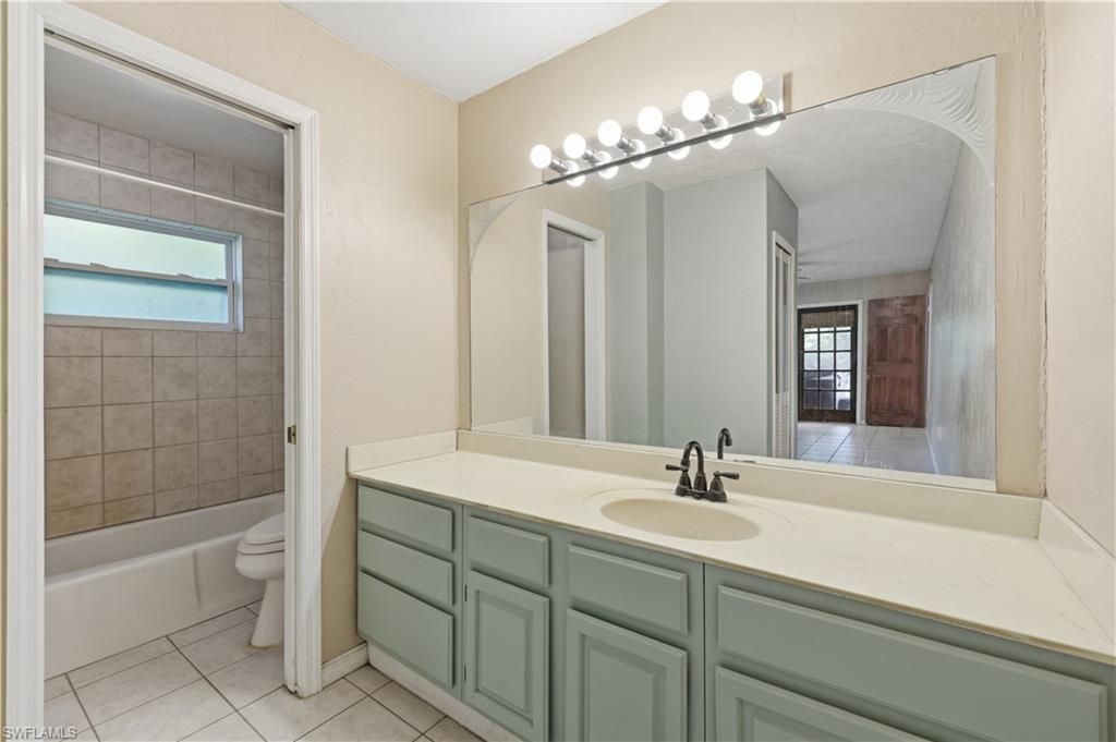 5681 Bur Oaks Ln, Naples, FL 34119 Photo