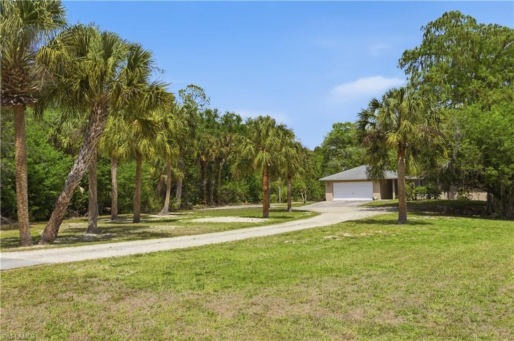 5681 Bur Oaks Ln, Naples, FL 34119 Photo