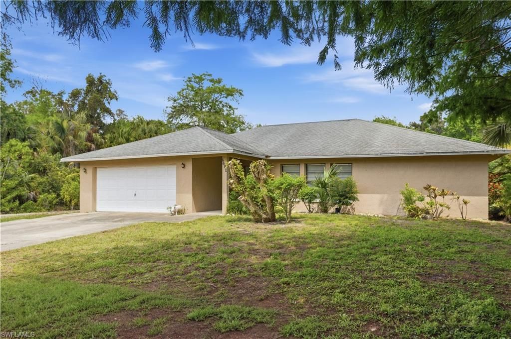 5681 Bur Oaks Ln, Naples, FL 34119 Photo