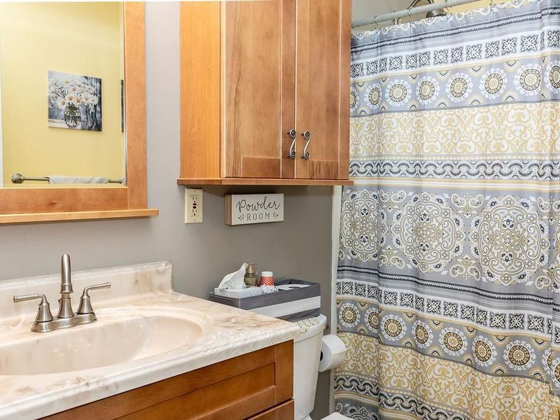 5678 Hollowview Court, Delhi Township, OH 45233 Photo 12