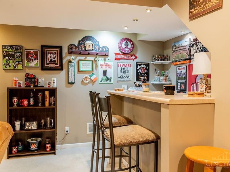 5678 Hollowview Court, Delhi Township, OH 45233 Photo 17