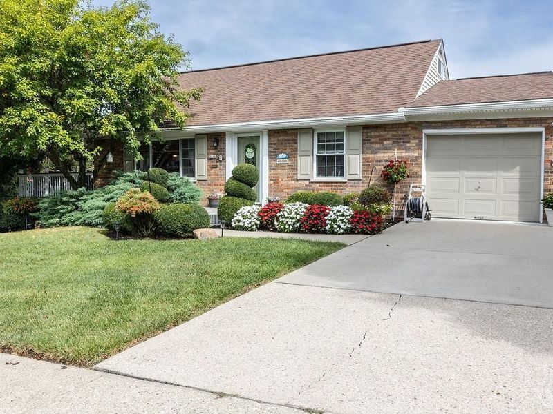 5678 Hollowview Court, Delhi Township, OH 45233 Photo 3