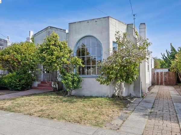 2144 Oregon St, Berkeley, CA 94705