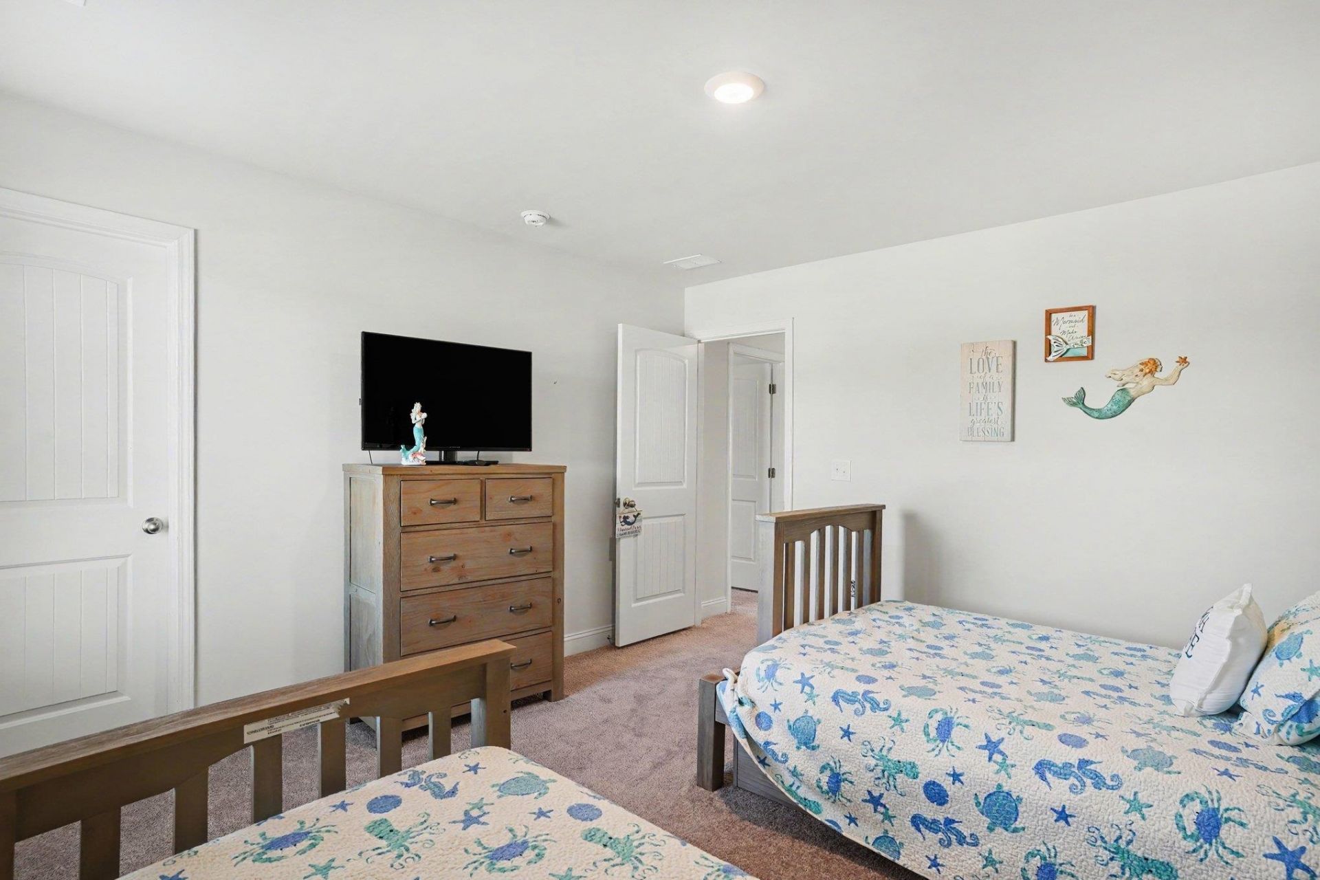502 Mcalister Dr. Photo 32