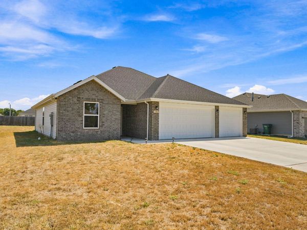 1107 Abbey Avenue, Monett, MO 65708