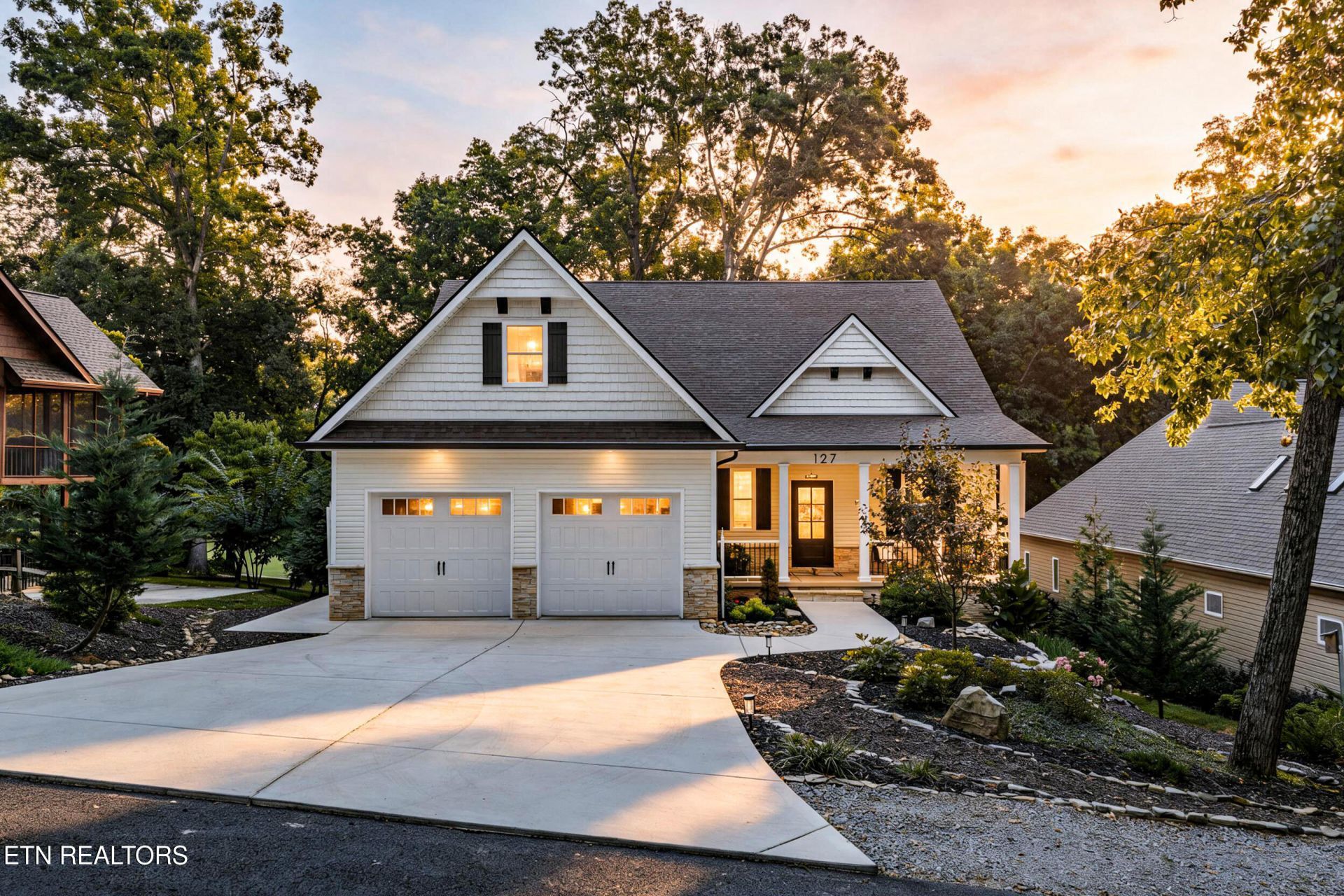 127 Inata Circle, Loudon, TN 37774 Main Photo