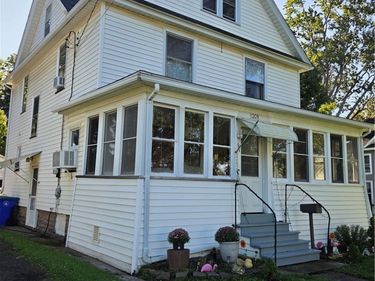 1209 West Avenue, Medina, NY 14103