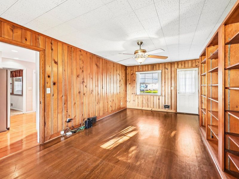 5595 Karl Road, Columbus, OH 43229 Photo 16