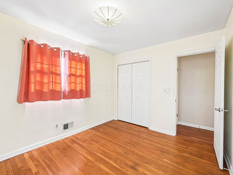 5595 Karl Road, Columbus, OH 43229 Photo 24