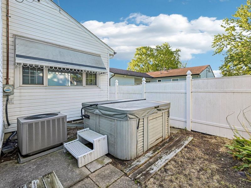 5595 Karl Road, Columbus, OH 43229 Photo 31