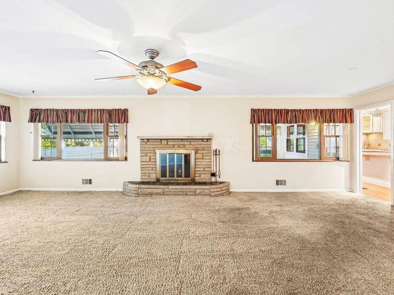 5595 Karl Road, Columbus, OH 43229 Photo 7