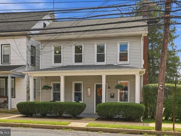 22 E MAIN STREET, MOUNTVILLE, PA 17554