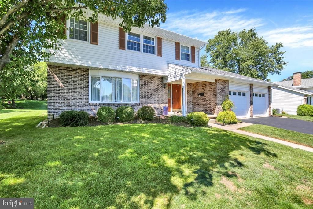 1616 SHERWOOD ROAD, WYOMISSING, PA 19610