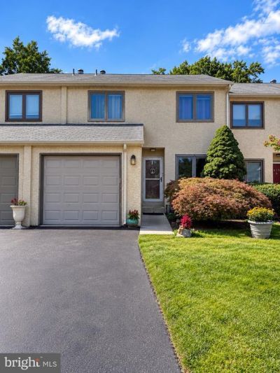 621 HILLCREST COURT , MEDIA, PA 19063