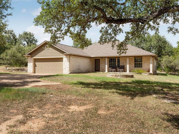 284 Honeycomb CIR, Driftwood, TX 78619
