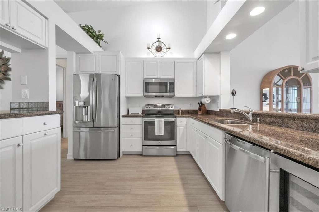 765 Bentwater Cir, Unit 203, Naples, FL 34108 Photo