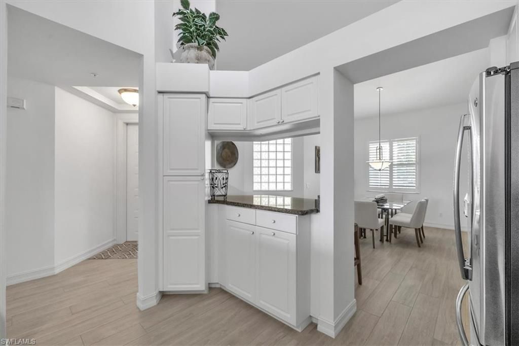 765 Bentwater Cir, Unit 203, Naples, FL 34108 Photo