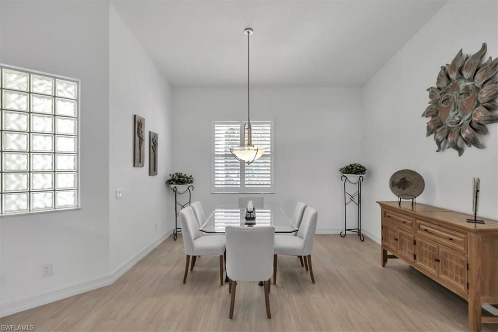 765 Bentwater Cir, Unit 203, Naples, FL 34108 Photo