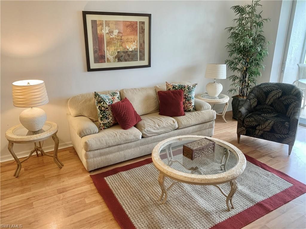230 Robin Hood Cir, Unit 102, Naples, FL 34104 Photo
