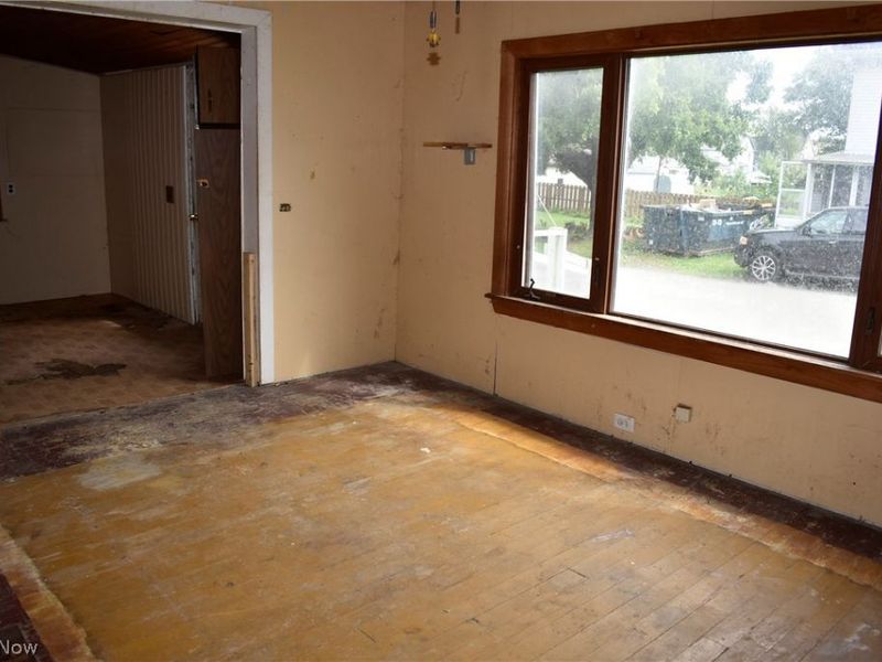 504 E Main Street, East Palestine, OH 44413 Photo 3