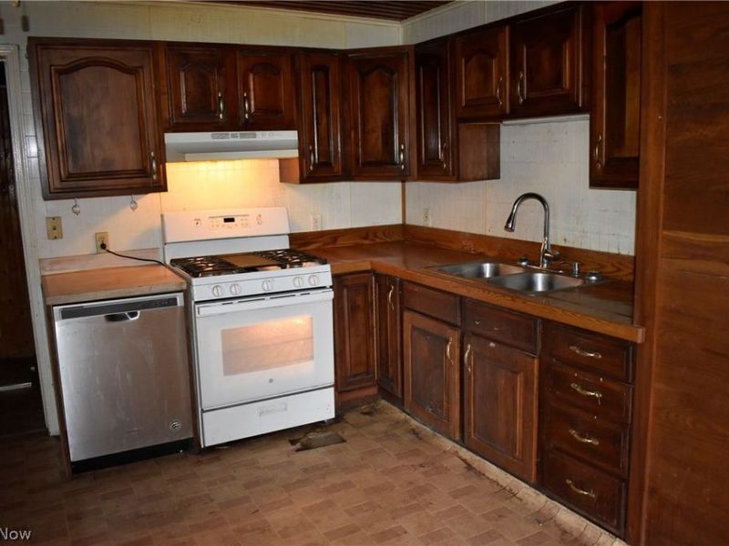 504 E Main Street, East Palestine, OH 44413 Photo 5