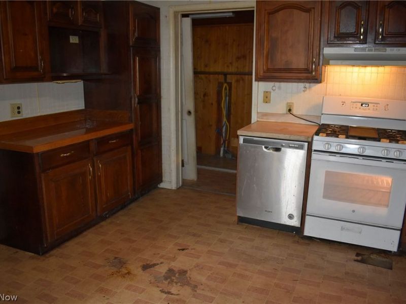 504 E Main Street, East Palestine, OH 44413 Photo 6