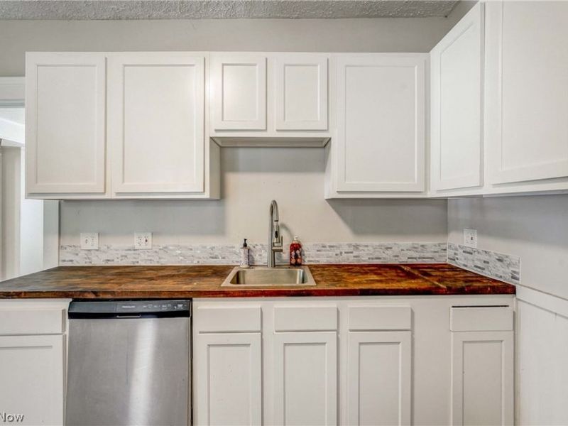 3520 Krather Road, Cleveland, OH 44109 Photo 13
