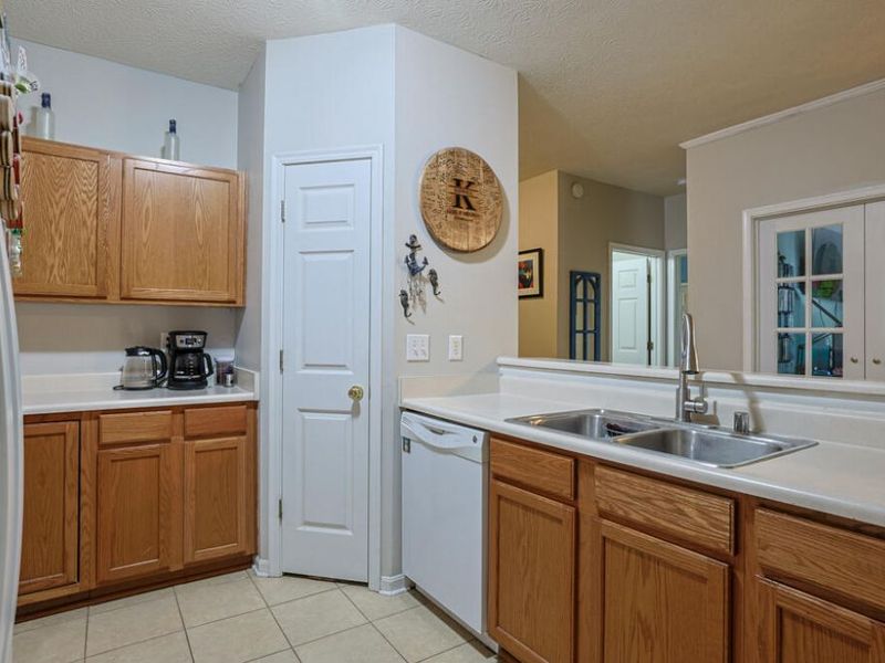 145 Saddlebrook Lane, Unit 608, Florence, KY 41042 Photo 6