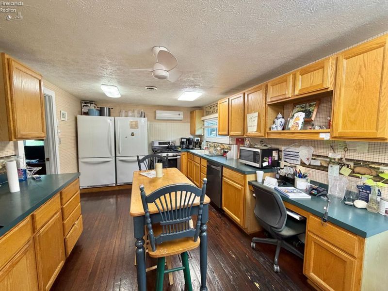 350 Walnut Avenue, Lakeside, OH 43440 Photo 13