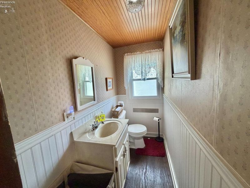 350 Walnut Avenue, Lakeside, OH 43440 Photo 22