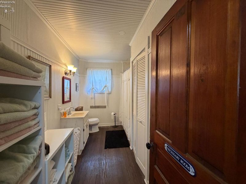 350 Walnut Avenue, Lakeside, OH 43440 Photo 8